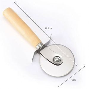 เครื่องตัดพิซซ่าคุณภาพสูงแบบขายส่ง  ใบมีดสแตนเลส พร้อมด้ามไม้ - Product Image 5
