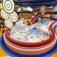 Aire de jeux intérieure à deux étages Nice Baby de 400 m² avec maison et cuisine factices, utilisation commerciale, grande piscine à balles pour les enfants de 3 à 15 ans