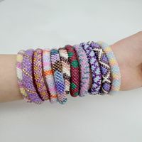 Gelang Tangan Wanita Gaya Cina Buatan Tangan dengan Kristal & Rhinestone, Berpola Bunga Warna Dopamin, dan Anyaman Manik-Manik.