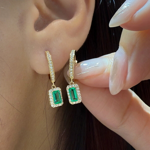 อาซูโอ 18K เครื่องประดับทองคำแท้สีเหลืองมรกตธรรมชาติเพชรแท้ต่างหูแบบคลาสสิกของขวัญสำหรับสุภาพสตรีสวมใส่ทุกวันวันเกิด - Product Image 6