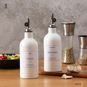 Benutzer definierte kranker Logo Porzellan Sojasauce Flasche moderne Küche weiße Keramik Olivenöl Flasche Großhandel