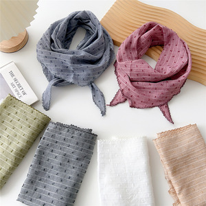 Écharpe triangulaire d'été respirante en coton, motif rayé tendance, <span class=keywords><strong>avec</strong></span> pompon décoratif - Product Image 2