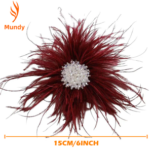 Spilla in Piume di Struzzo Naturali - Perfetta per Look Rinascimentali, Spose, Costumi di Scena, Celebrazioni di Compleanno, Sfilate di Moda - Product Image 5