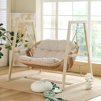 Chaise suspendue d'extérieur en rotin en alliage d'aluminium moderne, résistante aux intempéries, avec coussin à séchage rapide, design écologique pour patio et chambre à coucher