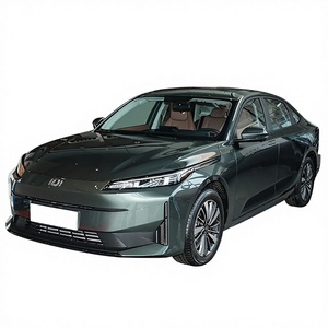 2024 2025 Changan Qiyuan A05 cina eccellente alimentazione Plug-In auto ibrida a 5 posti auto ibrida elettrica A05 CIP Baku - Product Image 1