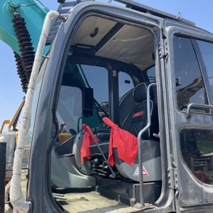 รถขุดขนาดกลาง 14 ตัน มือสอง Kobelco SK140LC แบบตีนตะขาบ พร้อมปั๊ม PLC เกียร์ และลูกปืน - อุปกรณ์ก่อสร้างสำหรับงานขุด - Product Image 3