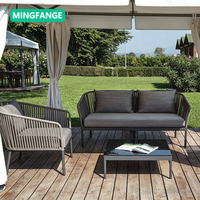 Ensemble de canapé et table basse en rotin moderne, résistant au soleil et à l'eau, pour hôtel, patio, jardin, balcon, cour
