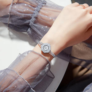 Bracelet à pampilles élégant pour femme, montre à quartz, design octogonal, style de bijoux personnalisé en usine - Product Image 5