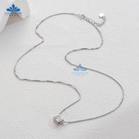 Pendentifs fins breloques en argent Sterling 925 4*6mm 0.8ct émeraude Moissanite pendentif collier pour femme