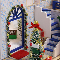 Rumah Boneka Mini Kayu Buatan Tangan Ramah Lingkungan Skala 1:24 Natal, Mainan Edukatif Puzzle Furnitur, Set Kemasan Ringan