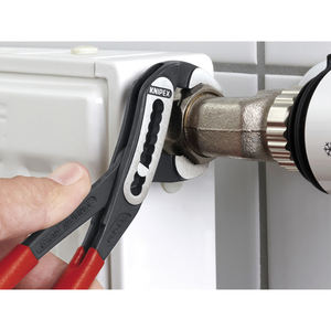 ชุดคีมปั๊มน้ำจระเข้ knipex สำหรับท่อและถั่ว180-250-300mm - Product Image 3