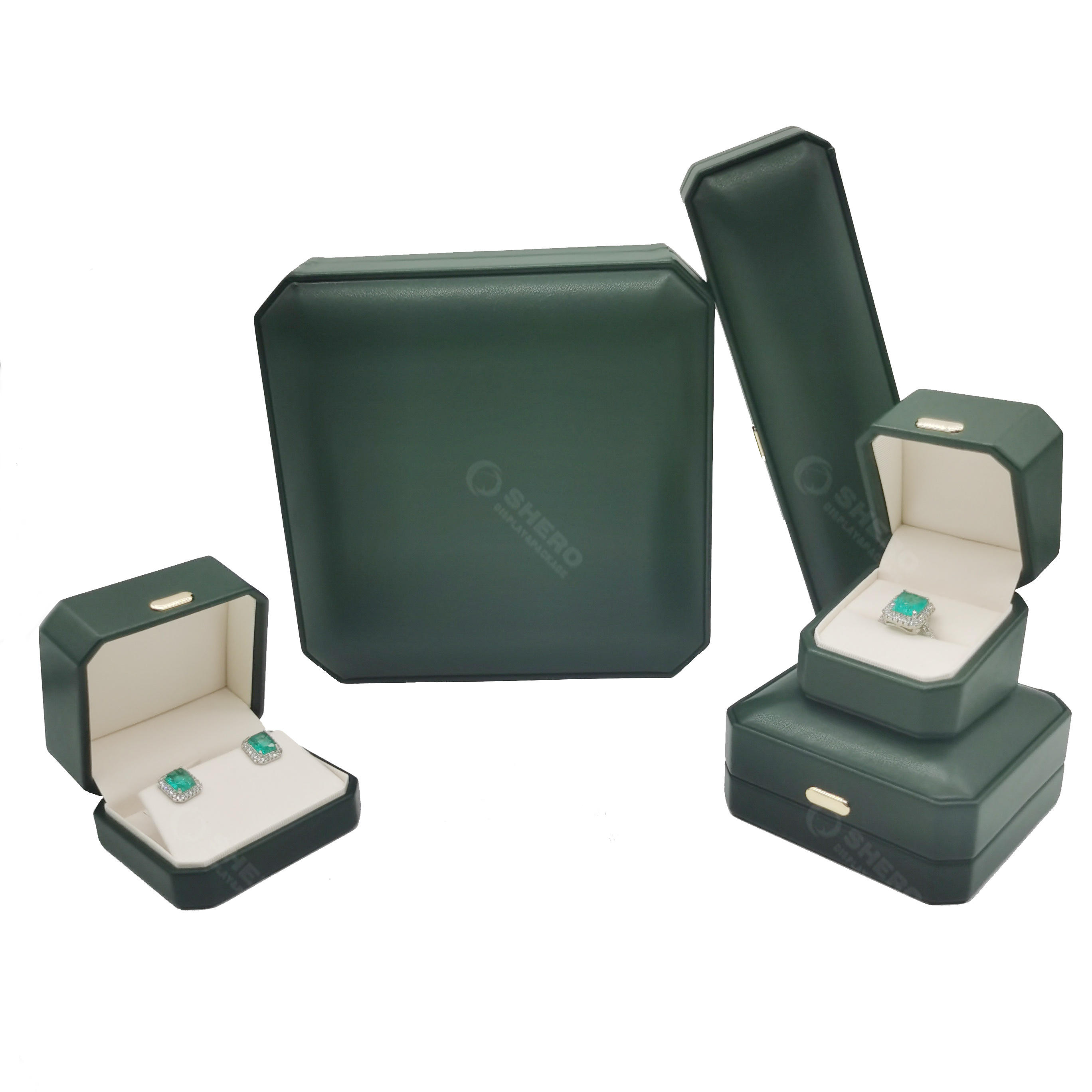 สีเขียว