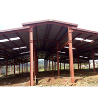 Structure en acier préfabriquée légère de haute qualité pour abri de vaches, abri de chevaux, abri pour moutons, grange, écuries, bâtiment agricole