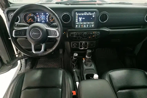 Guazi <span class=keywords><strong>Precio</strong></span> bajo Jeep <span class=keywords><strong>Gladiator</strong></span> Gasolina 3,6 PICKUP Coche usado 4WD 4 asientos - Product Image 3