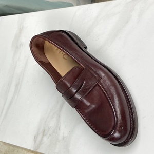 Zapatos de Vestir Casuales de Moda Hechos a Medida con Cuero Genuino de Alta Gama, con Suela Suave y Hecha a Mano, Mocasines de una Pieza para Hombre - Product Image 5