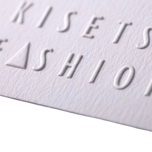 Étiquettes volantes en papier cartonné de qualité supérieure étiquettes de vêtements en papier épais étiquettes de marque de vêtement imprimées personnalisées prix de gros en vrac - Product Image 2
