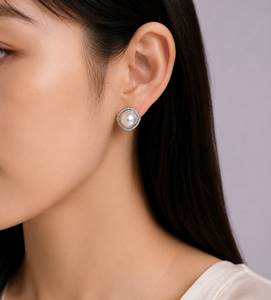 Versailles-inspired Vintage Feel, Light Luxury, Retro Wave Design, Subtly Adorned with Natural Aurora Pearl Stud <strong>Earrings</strong>. - Product Image 6