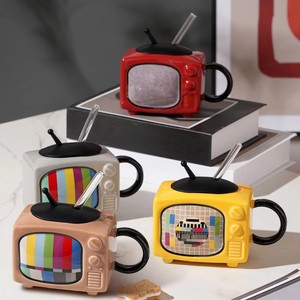 Tasses à bière au lait en forme de télévision 3D créatives avec couvercle tasse de ménage exquis verres à boire tasses à café en céramique rétro - Product Image 5