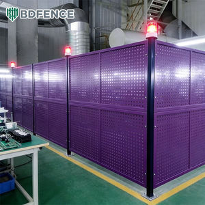 Clôture en métal perforé directement <span class=keywords><strong>de</strong></span> l'usine |   Barrière <span class=keywords><strong>de</strong></span> séparation d'atelier sur mesure, résistante à la rouille - Product Image 6