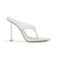 Sandales à talons hauts pour femmes, couleur beige, en PU, avec talon métallique à pointes, collection 2026