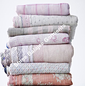 Manta Raschel Hecha a Mano, Única en su Tipo, Tamaño Individual, Acolchada Kantha, Patchwork de Sari Reciclado, 100% Algodón, Cuatro Estaciones, Balajee - Product Image 4