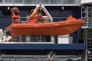 เรือชูชีพไฟเบอร์กลาส SOLAS CCS 6 ที่นั่ง พร้อมเครื่องยนต์ Mercury/Bukh ความเร็ว 6 นอต ได้รับการรับรองมาตรฐาน EC CCS ABS BV - Product Image 5