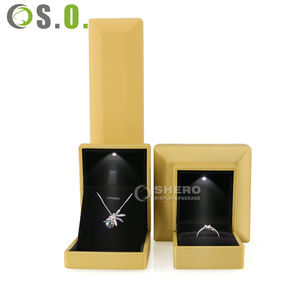 Caja de Joyería de Piel Sintética con Doble Apertura y Logotipo Personalizado al por Mayor en Verde, Rojo y Dorado para Anillos, Colgantes, Pulseras, Brazaletes y Collares - Product Image 2