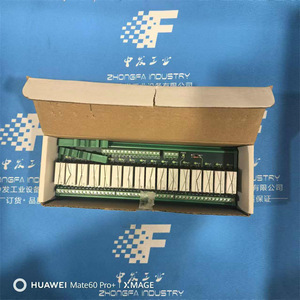 Fuente de Alimentación Industrial Ezm 052882 16A 24V CC para Control de Monitores - Product Image 2