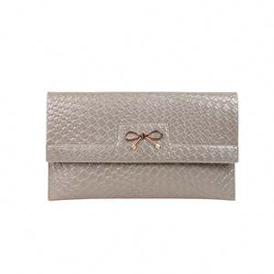 Bolsa de fiesta brillante con diseño de mariposa estilo clutch para novias con diamantes de imitación para bodas y eventos nocturnos - Product Image 1