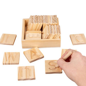 Tablero de seguimiento de madera con letras del alfabeto para niños, juguete educativo Montessori, para práctica de escritura y aprendizaje - Product Image 1