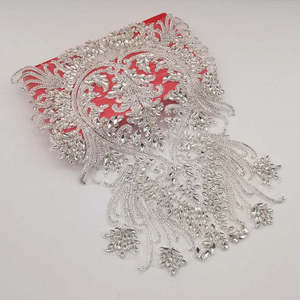 Strass blanc fabriqué à la main grand coeur Applique pour mariage bricolage mariée cristal Couture robe avec corsage Applique - Product Image 1