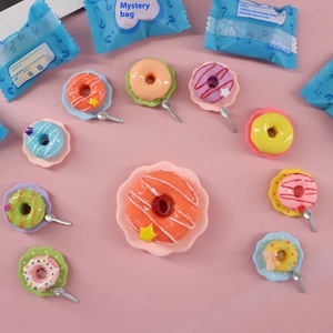 Thân Thiện Với Môi DIY Mini Nhà Bếp Đồ Chơi Mô Hình Thiết Lập Mô Phỏng Ăn Chơi Donut Món Ăn Muỗng Phụ Kiện Nhựa Mù Túi Phụ Kiện - Product Image 1