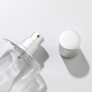 Flacone di profumo cosmetico da viaggio in vetro ad alta quantità <span class=keywords><strong>Spray</strong></span> diffusore di olio di forma quadrata opaca contenitore cosmetico portatile per auto di <span class=keywords><strong>casa</strong></span> - Product Image 5