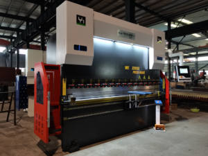 Mesin Tekuk Plat Hidrolik CNC Otomatis Penuh We67k 220T 3200 - Product Image 2
