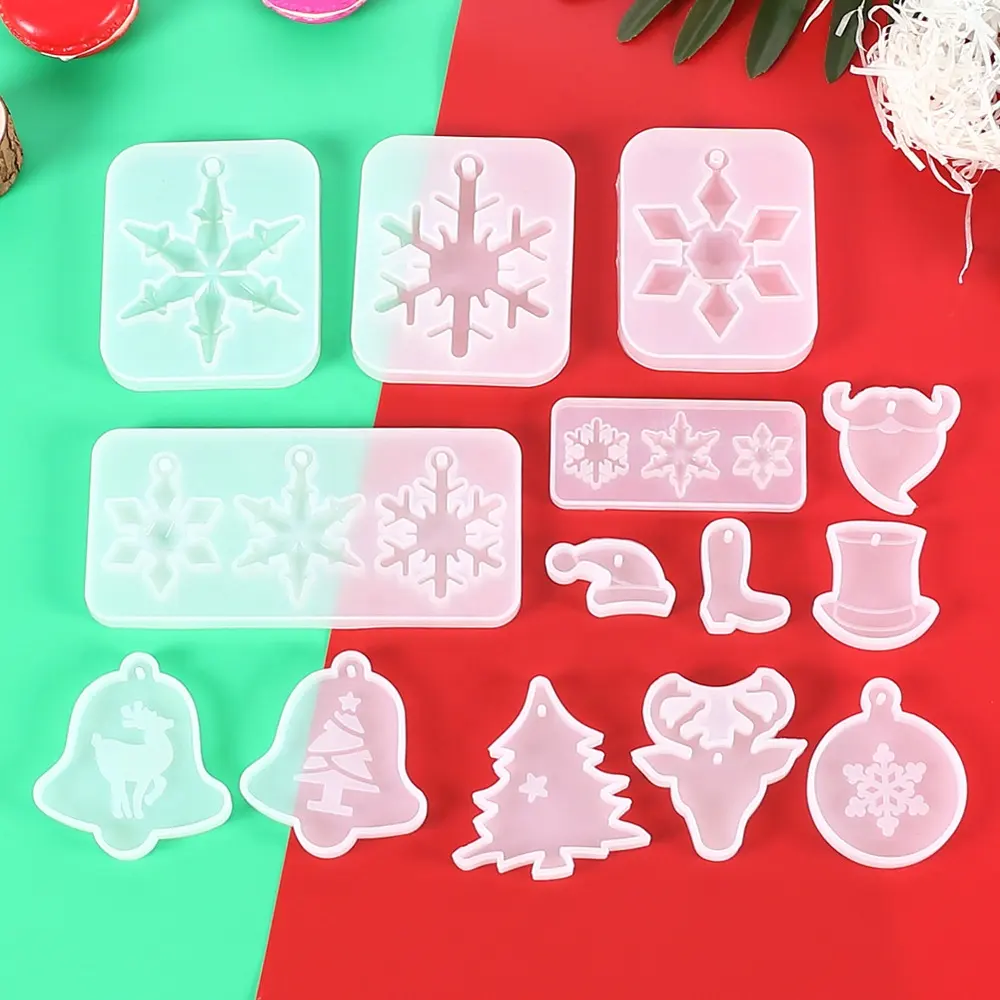 DM576 Christmas Pendant Jewelry Mold Epoxy Resin Bell Deer Hat Shoe Shape Keychain Silicone Mold