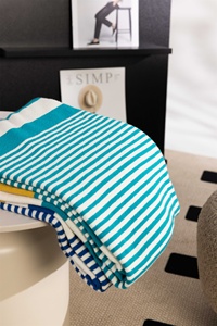 ผ้าห่มผ้าไมโครไฟเบอร์ถักสำหรับเดินทางสุดหรูแถบสี<span class=keywords><strong>สด</strong></span>ผ้าไมโครไฟเบอร์2024 OEKO-TEX - Product Image 3