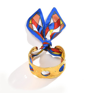 ACEWORKS Brazalete de Acero Inoxidable con Diseño Novedoso, Baño de Oro PVD de 18K, con Zirconia y Engaste de Garras |   Hipoalergénico, Elegante y Único - Product Image 1