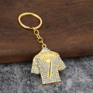 Nuevo Llavero Estilo Europeo Americano, Superventas, Regalos Empresariales con Temática Hip-Hop, Inspirado en la Camiseta Número 7, Chapado en Oro, de Zinc - Product Image 4