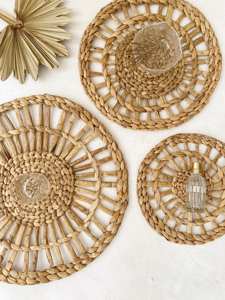 Lot de 3 paniers muraux tressés bohèmes en jacinthe d'eau, artisanaux, écologiques, décoratifs pour la décoration de ferme - Product Image 2