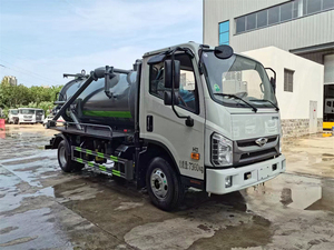 Camión de Vacío para Lodos Foton Compacto 4X2 de 5000 Litros para Mantenimiento de Drenajes, en Oferta - Product Image 3