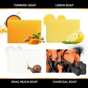 Savon Solide 4-en-1 à l'Acide Kojique, Vitamine C, Rétinol et Collagène – Fait Main, Rafraîchissant et Hydratant - Product Image 5