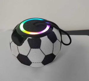 Altavoz <span class=keywords><strong>Mini</strong></span> LED Recargable Multifuncional con Forma de Balón de Fútbol, con Clasificación IP44 para Estadios Deportivos - Product Image 1