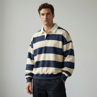 Sweat-shirt polo vintage personnalisé à rayures rugby, coupe oversize et carrée, rayures bleu marine et crème, boutonné, en molleton de coton délavé