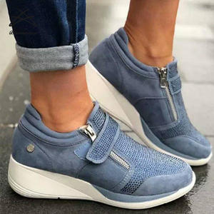 Taglie forti all'ingrosso da donna Casual <span class=keywords><strong>con</strong></span> Sole spesse e zeppa scarpe da passeggio in strass moda traspirante <span class=keywords><strong>con</strong></span> Glitter scarpe da ginnastica - Product Image 1