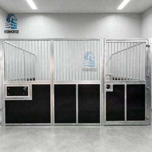 Bâtiment d'écurie préfabriqué <span class=keywords><strong>en</strong></span> acier, abri mobile <span class=keywords><strong>pour</strong></span> <span class=keywords><strong>chevaux</strong></span>, écurie extérieure européenne galvanisée à chaud avec toit - Product Image 1