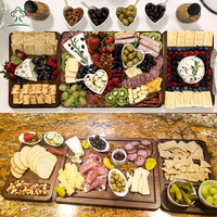 Plateau à charcuterie premium - Plateau magnétique pour fromages et viandes, plateau de service et planche à découper en bois double face