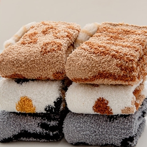 Vente en gros de chaussettes moelleuses à patte de <span class=keywords><strong>chat</strong></span> mignonne pour femmes avec queue de <span class=keywords><strong>chat</strong></span> Chaussettes en molleton de corail Chaussettes confortables Anima Fuzzy Slipper - Product Image 3