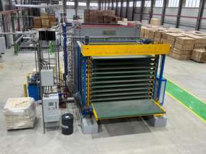 Máquina Automática de 10 Capas y 800 Toneladas para Contrachapado Recubierto con Película, Máquina de Prensado en Caliente para Laminado de Melamina en Contrachapado - Product Image 4