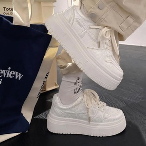 Zapatillas deportivas casuales versátiles para mujer, con plataforma, que aumentan la altura, estilo nuevo primavera 2026, zapatillas deportivas blancas para estudiantes - Product Image 4