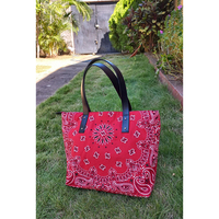 Sac fourre-tout surdimensionné personnalisé fait sur mesure pour VOUS, en tissu paisley matelassé, avec lettres brodées, sac de plage fait main